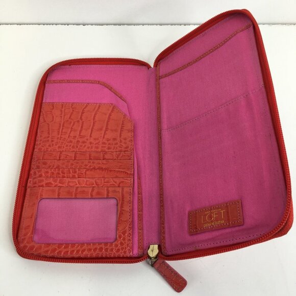 Ann Taylor Loft  Passport Card Organizer Traveling Leather Wallet - Picture 2 of 7